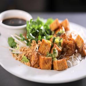 Coda Bakery Tofu Noodle Bowl_image