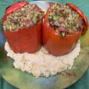 Stuffed Bell Peppers With a Savoury Cashew Sauce_image