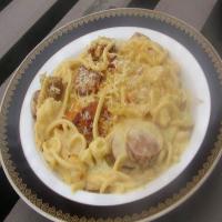 Spicy Macaroni and Cheese with Sausage image