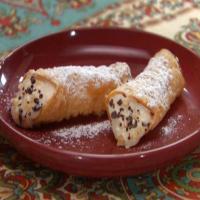 Cannoli with Tangerine-Almond Filling_image