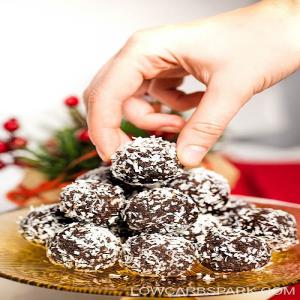 Fabulous Keto Rum Balls - A Christmas Favorits with only 4 ingredients!_image