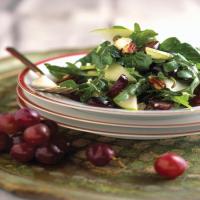 Green Apple, Grape and Arugula Salad with Stilton Vinaigrette_image