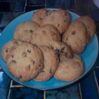 Chewy Jumbo Chocolate Chip Cookies_image