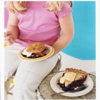 Blueberry Pie with Cornmeal Crust and Lemon Cream_image