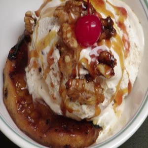 Grilled Pineapple Topped With Ice Cream and Candied Walnuts_image
