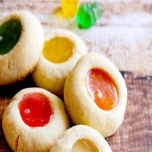 Gummy Bear Thumbprint Cookies_image