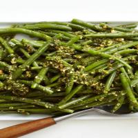 Green Beans With Walnut-Parsley Sauce_image