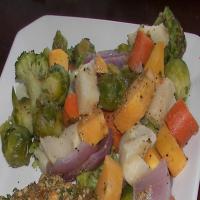 Steamed Veggies With Butter Sauce_image