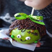 Wicked-Good Caramel Apples_image