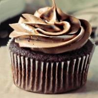 Chocolate pudding filled cup cakes_image