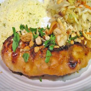 Grilled Chicken With Papaya BBQ Sauce_image