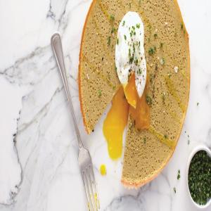 Plantain Flatbread With Poached Egg and Honey Drizzle_image