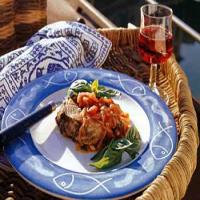Tuna with Tomato-Basil Sauce_image