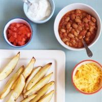 Roasted Potato Wedges and Chili_image