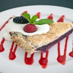 Mixed-Berry Pie A La Mode Recipe_image