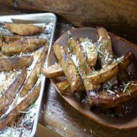 Roasted Russet Wedges with Balsamic Vinegar and Rosemary_image