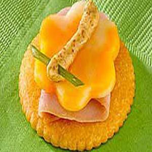 Ham and Cheese Butterfly Crackers_image
