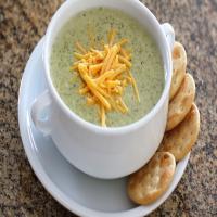 4-Ingredient Crock Pot Broccoli Cheese Soup_image