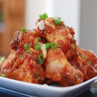 Sriracha Sweet and Spicy Chicken Wings Recipe - (4.7/5)_image