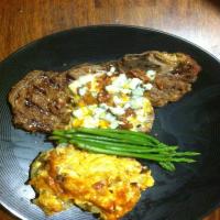 Steak With Blue Cheese Sauce_image