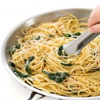 Pasta with garlic and oil_image