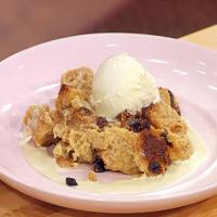 New Orleans Style Bread Pudding with Whiskey Sauce_image
