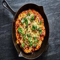 Cast-Iron Pizza with Fennel and Sausage_image