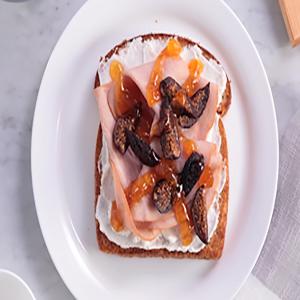 Apricot-Glazed Ham and Fig Toast image