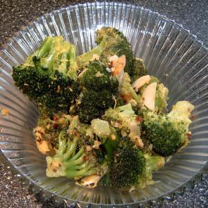 Broccoli With Garlic and White Wine image