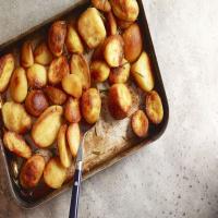 How to Roast Potatoes Like a Pro_image