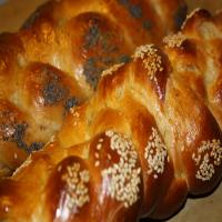 Challah (Braided Egg Bread)_image