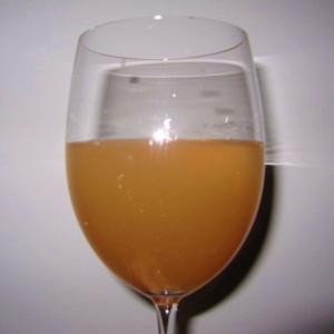 Boomette's Apricot White Sangria for 1 image