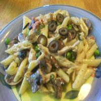 Light Penne With Sun-Dried Tomatoes and Chicken_image