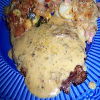 Steak With a Chive & Whiskey Cream Sauce_image