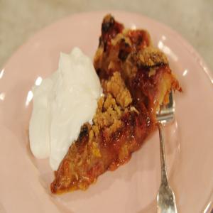 Strawberry Rhubarb Pie with Ginger Crumb Topping_image