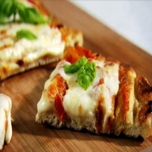 Round 2 Recipe - Grilled Margherita Pizza_image