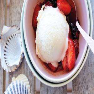 Lemon Ice Cream with Berries image