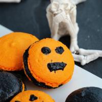 Halloween Macarons image