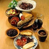 Tapenade of Sun-dried Tomatoes, Olives and Basil_image