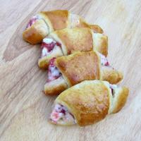 Strawberry Cream Cheese Croissants Recipe - (4.1/5) image