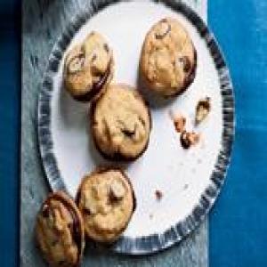 Ganache-Stuffed Chocolate-Chip Cookies_image