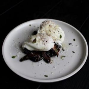 Simple poached eggs and mushrooms image