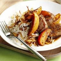 Sticky maple pork with apples_image