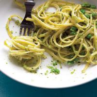 Pea and Parsley Pesto with Linguine_image