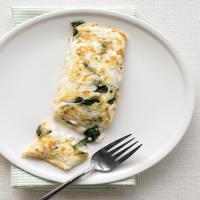 Egg-White Omelet with Spinach and Cottage Cheese image