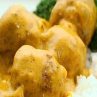 Meatballs In Peanut Curry Sauce_image