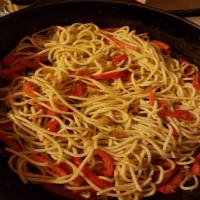 Spaghettini with Peppers and Sand image