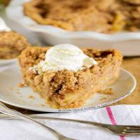 The Best Apple Crumb Pie_image