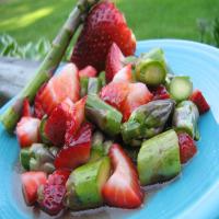 Strawberry Asparagus Salad_image