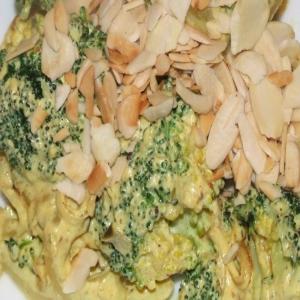 Spicy Broccoli With Almonds_image